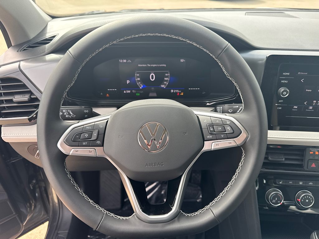 2025 Volkswagen Taos S 14