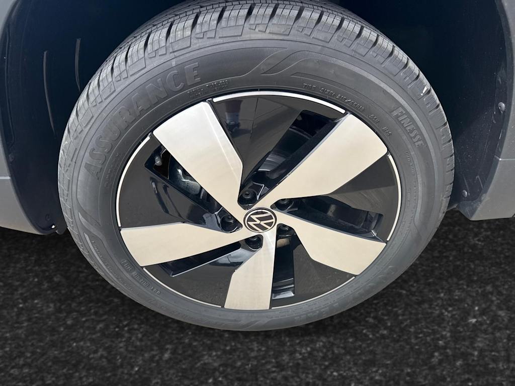 2025 Volkswagen Taos S 8