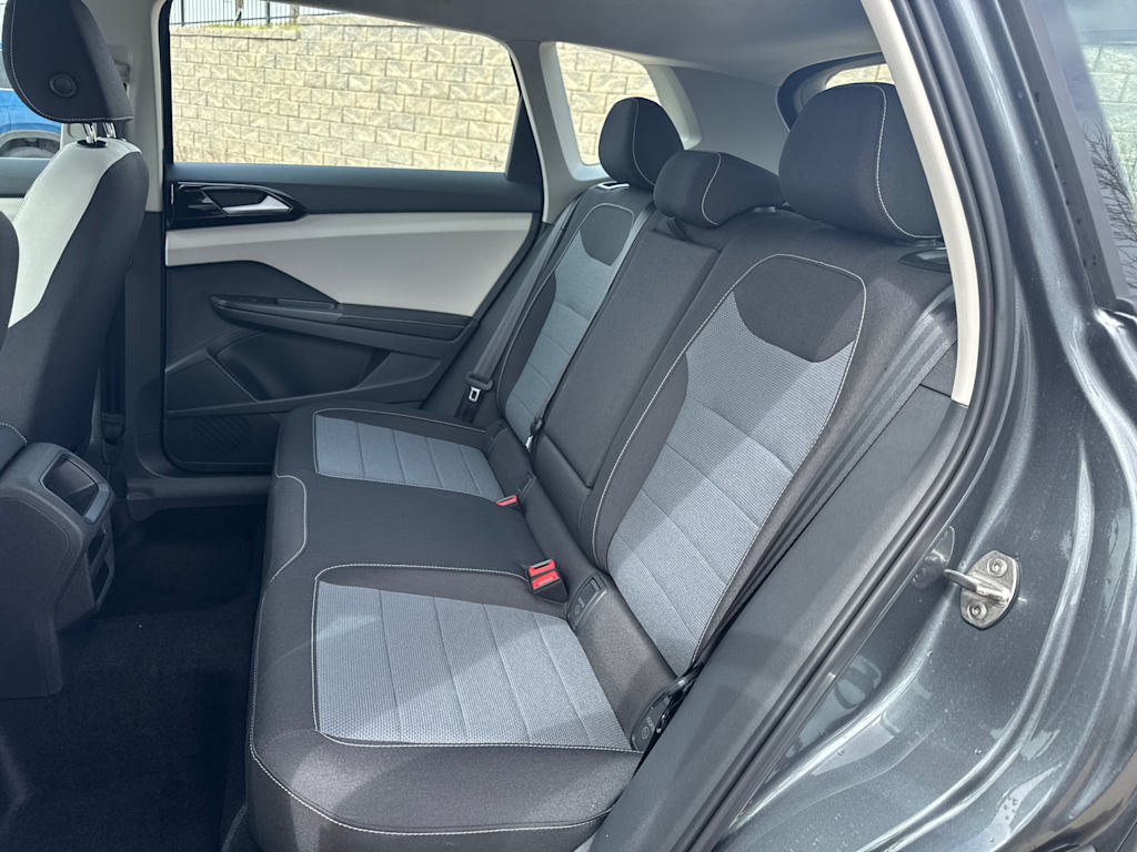 2025 Volkswagen Taos S 13