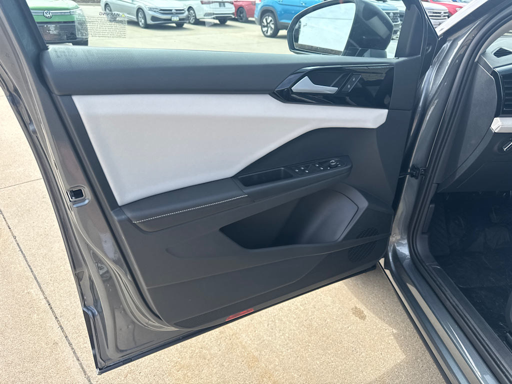 2025 Volkswagen Taos S 22