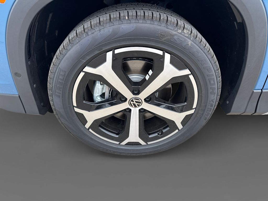 Thumbnail: 2025 Volkswagen Tiguan - 8