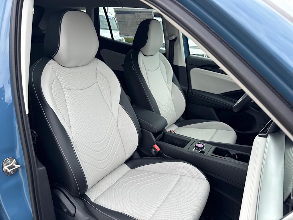 Thumbnail: 2025 Volkswagen Tiguan - 12