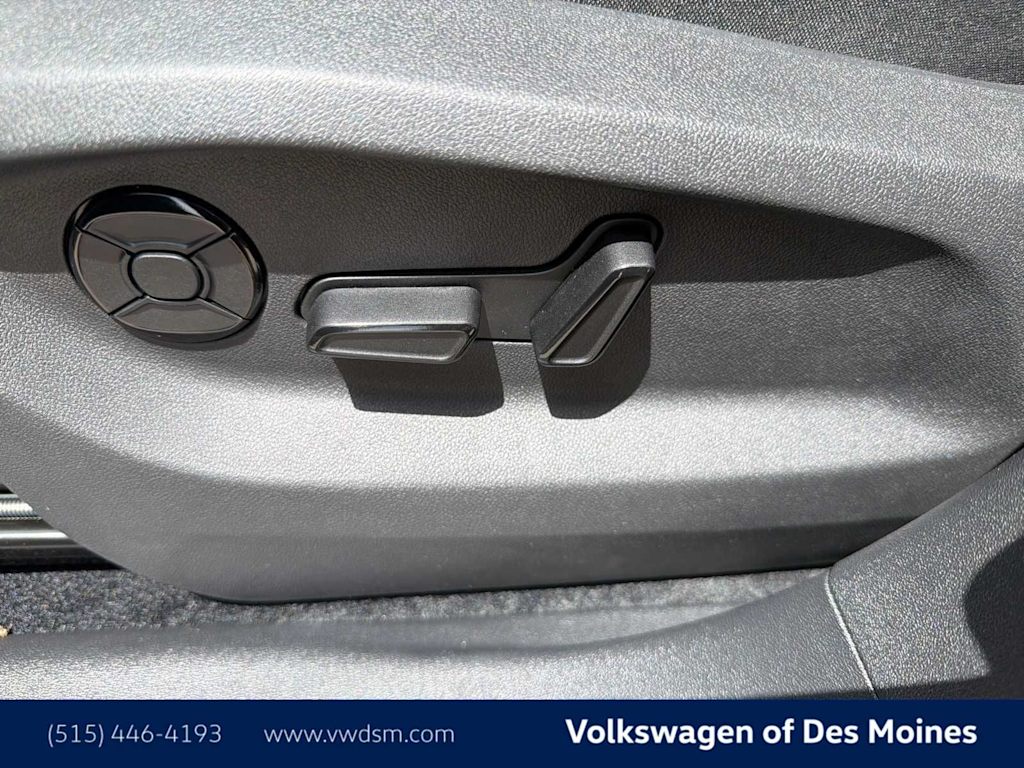 Thumbnail: 2026 Volkswagen Tiguan - 24