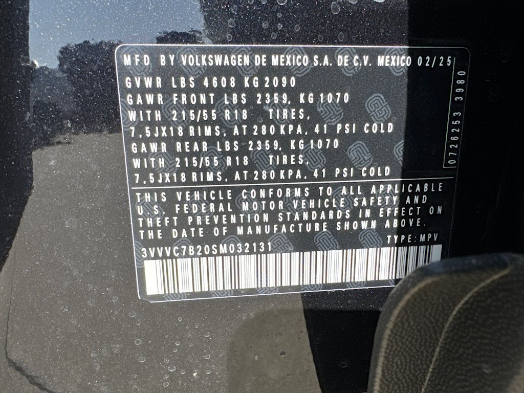 2025 Volkswagen Taos SE 19