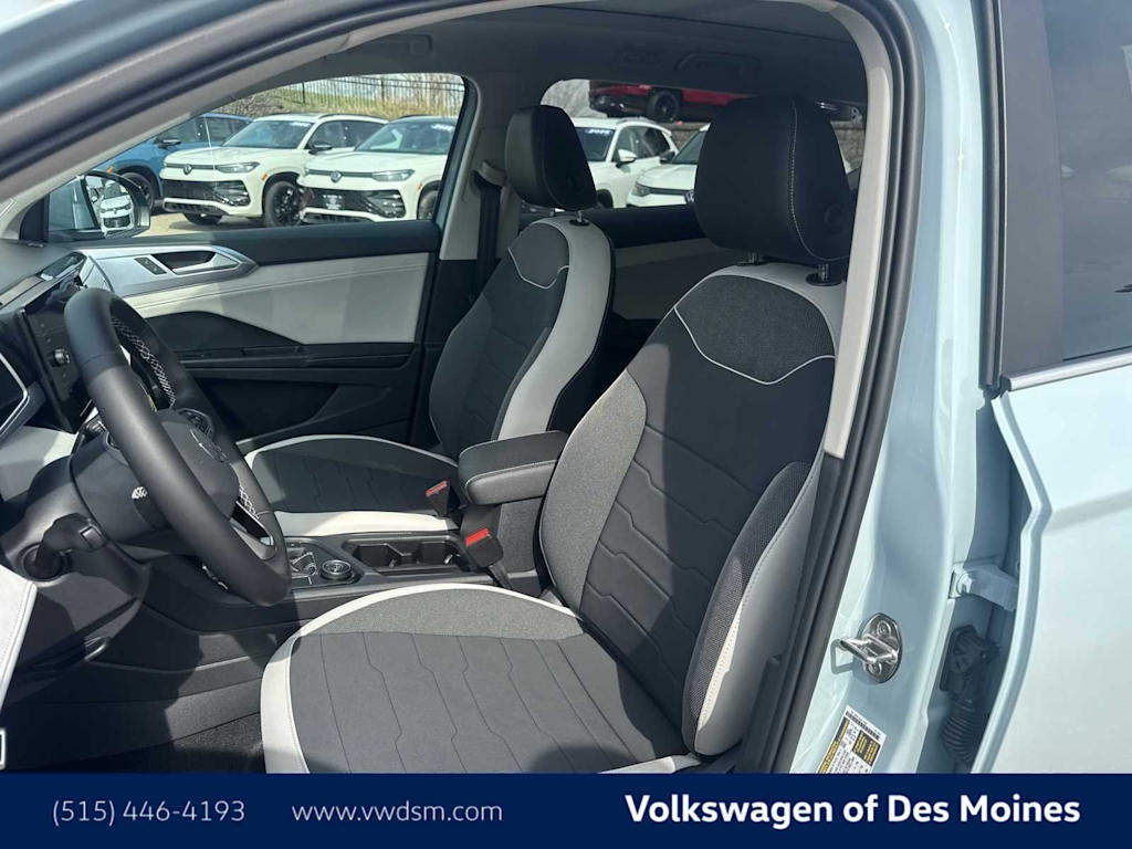 2026 Volkswagen Taos SE - Photo 11