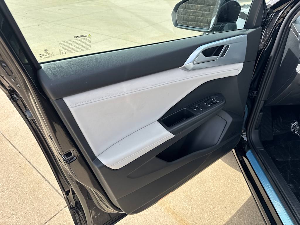 2025 Volkswagen Taos SE 22