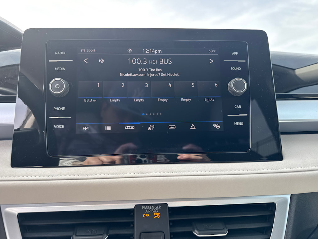 2025 Volkswagen Taos SE 15