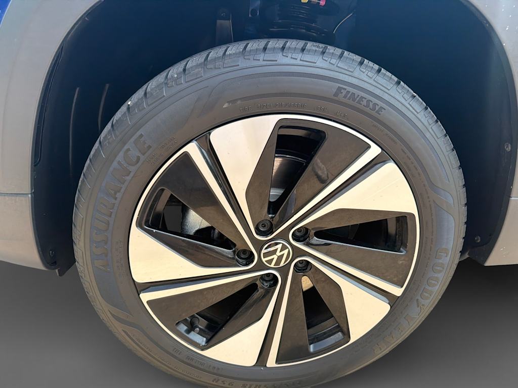 Thumbnail: 2024 Volkswagen Taos - 8