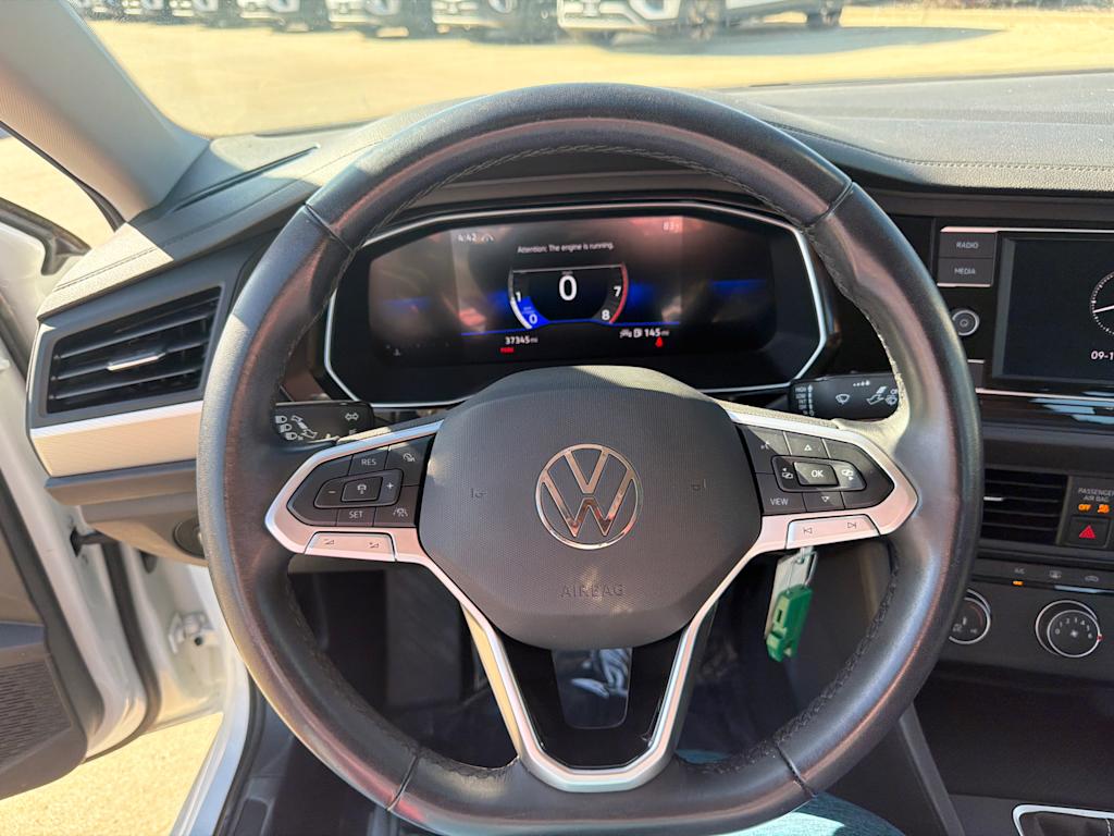 Thumbnail: 2024 Volkswagen Jetta - 10