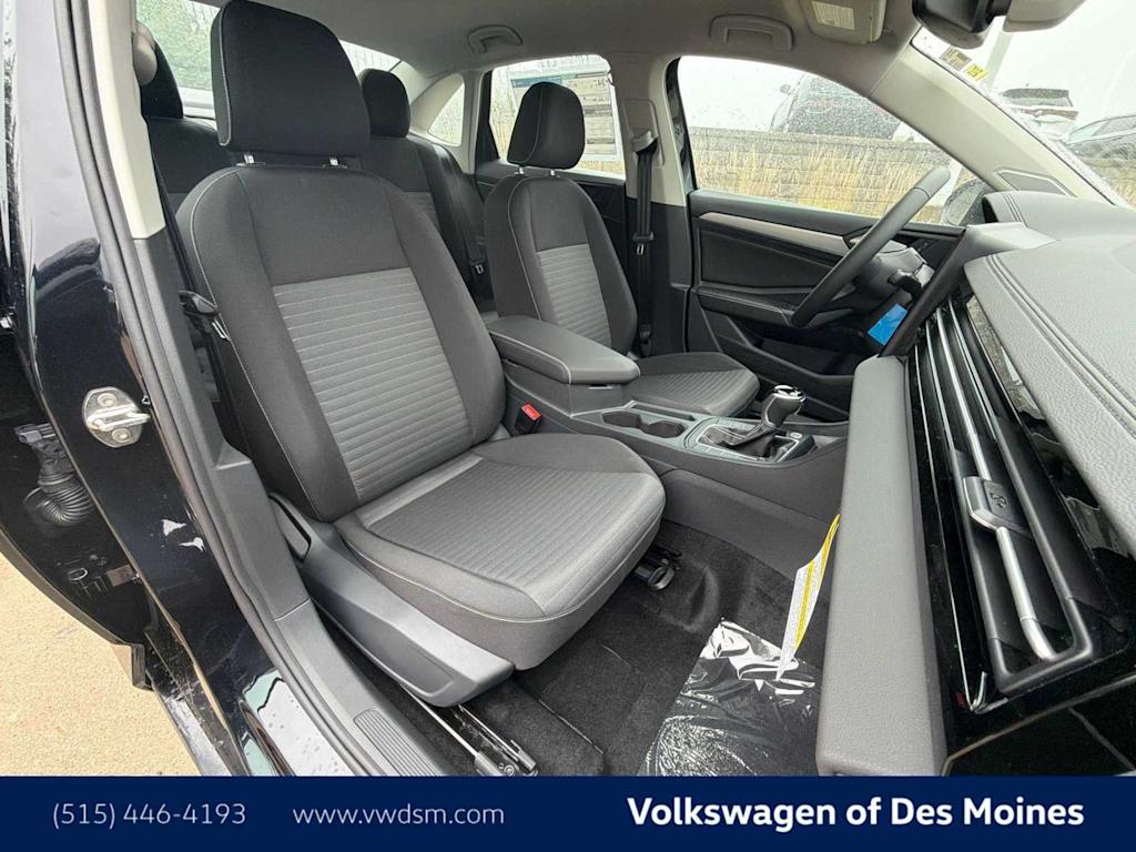Thumbnail: 2027 Volkswagen Jetta - 11