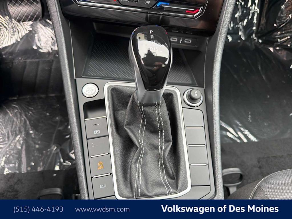 Thumbnail: 2027 Volkswagen Jetta - 14