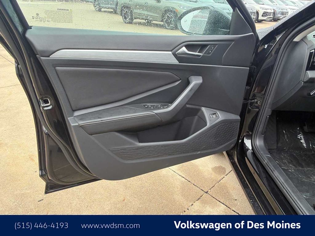 Thumbnail: 2027 Volkswagen Jetta - 21