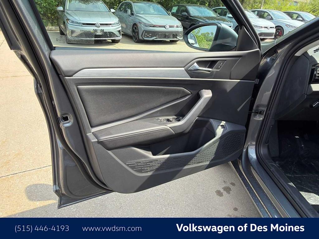 Thumbnail: 2026 Volkswagen Jetta - 22