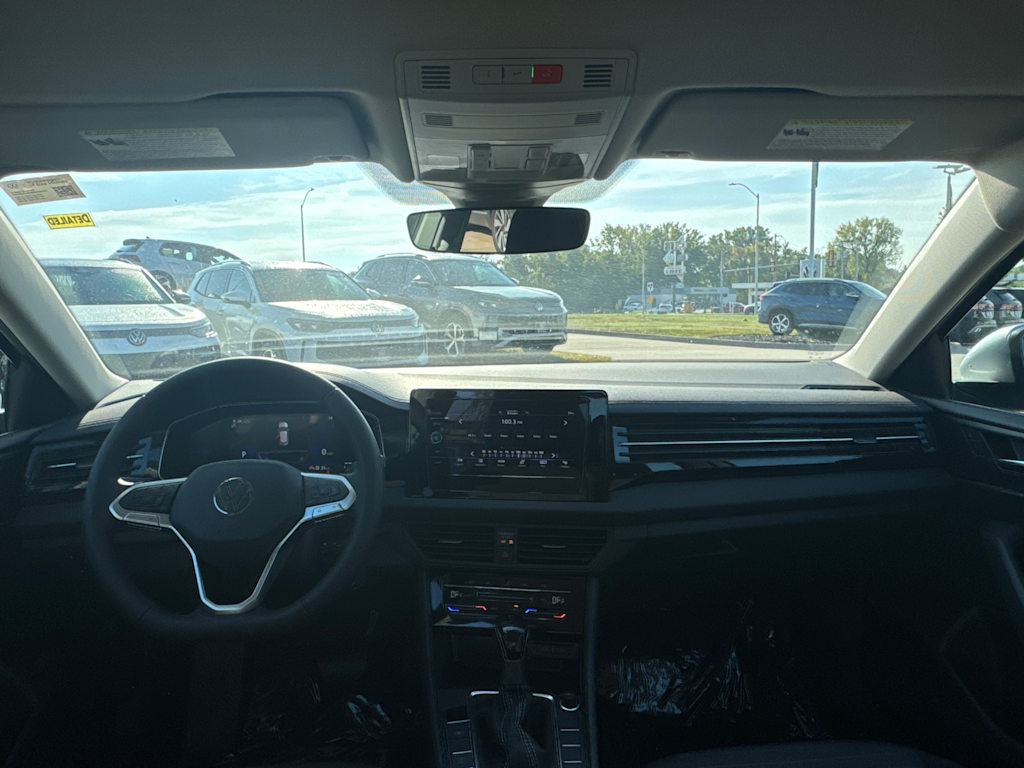 Thumbnail: 2025 Volkswagen Jetta - 10