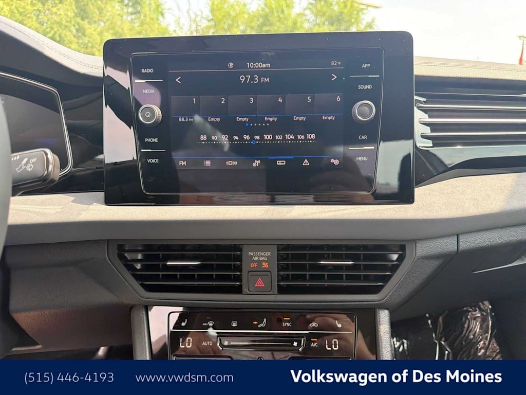 2026 Volkswagen Jetta SE - Photo 13