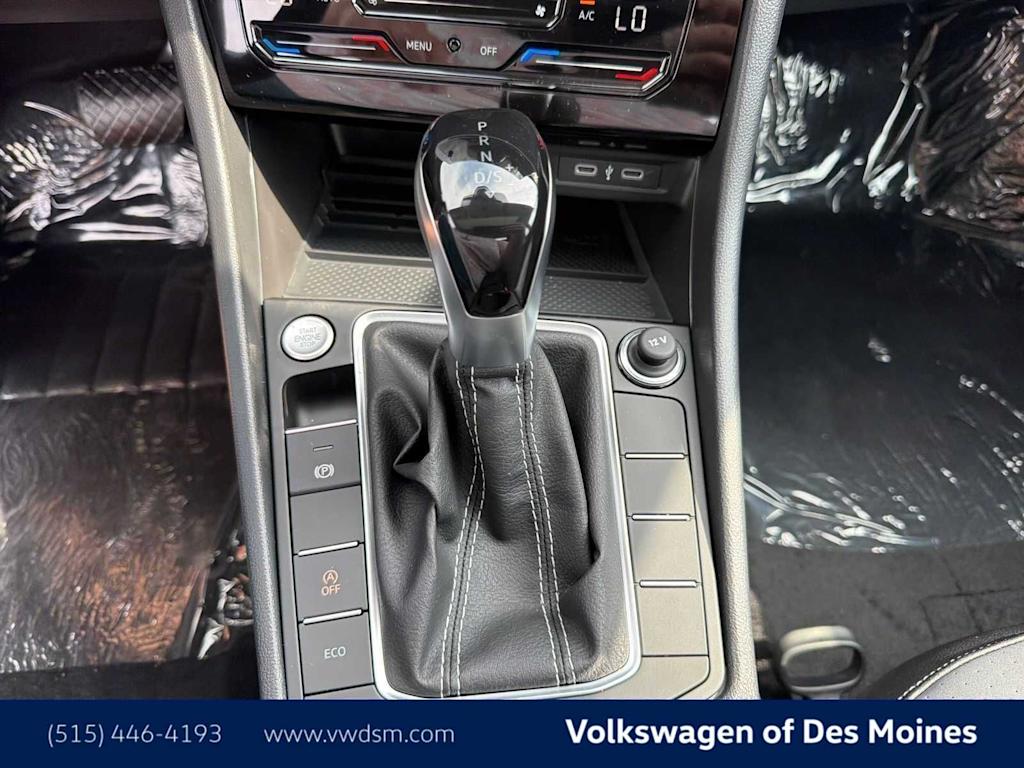2026 Volkswagen Jetta SE - Photo 14