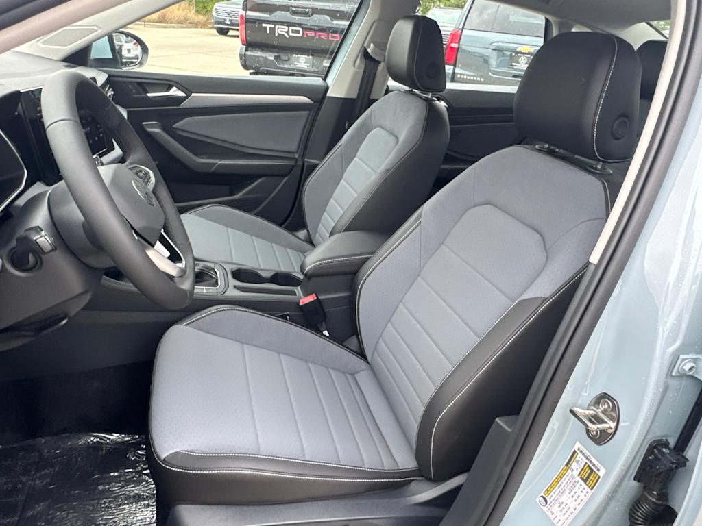 Thumbnail: 2026 Volkswagen Jetta - 10