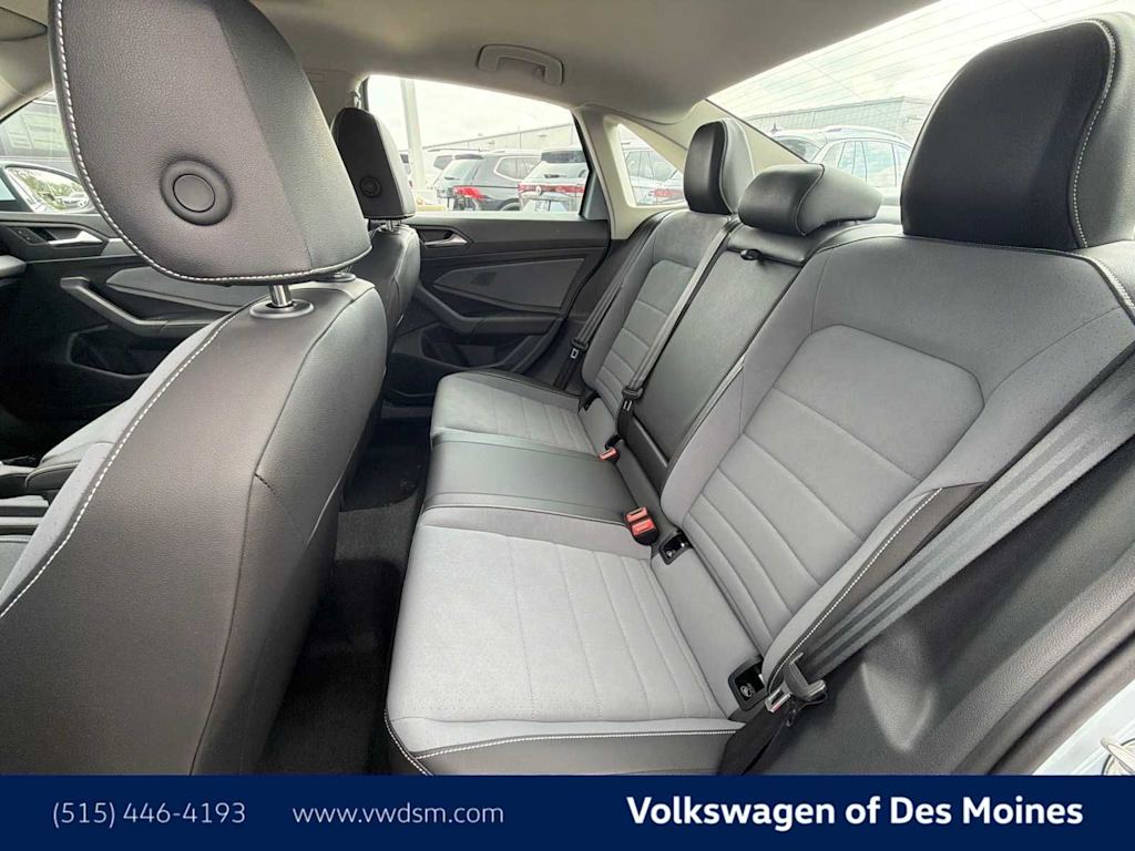 Thumbnail: 2026 Volkswagen Jetta - 13