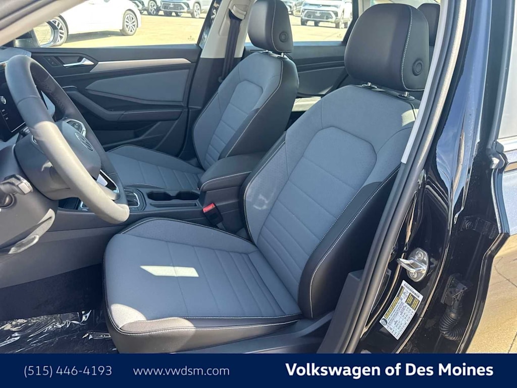 2026 Volkswagen Jetta SE - Photo 11