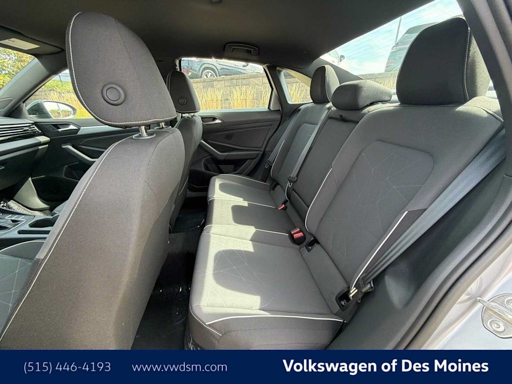 Thumbnail: 2027 Volkswagen Jetta - 13