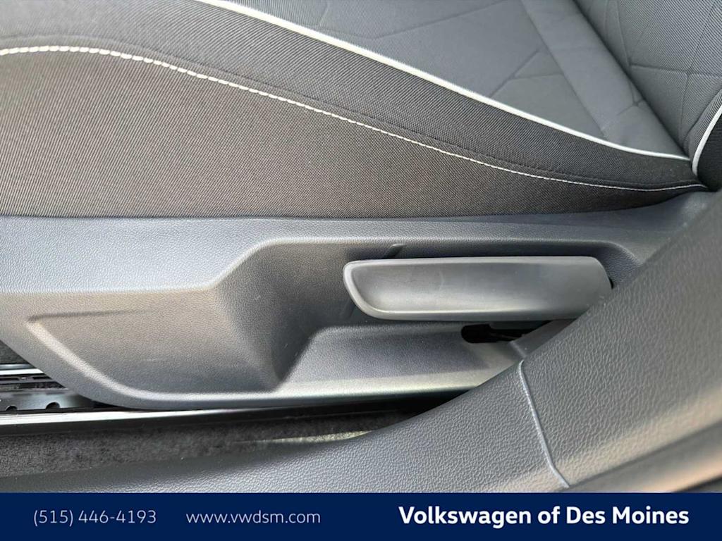 Thumbnail: 2027 Volkswagen Jetta - 23