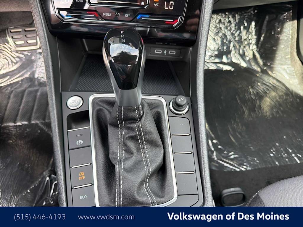 Thumbnail: 2027 Volkswagen Jetta - 14