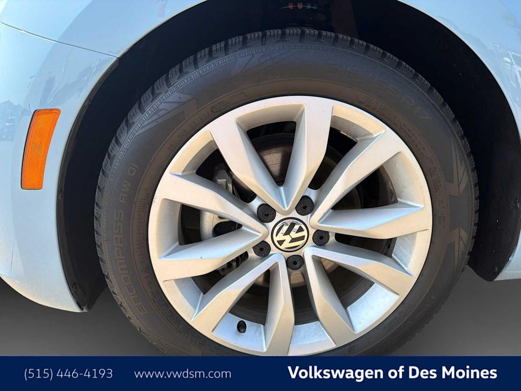 Thumbnail: 2014 Volkswagen Beetle - 8