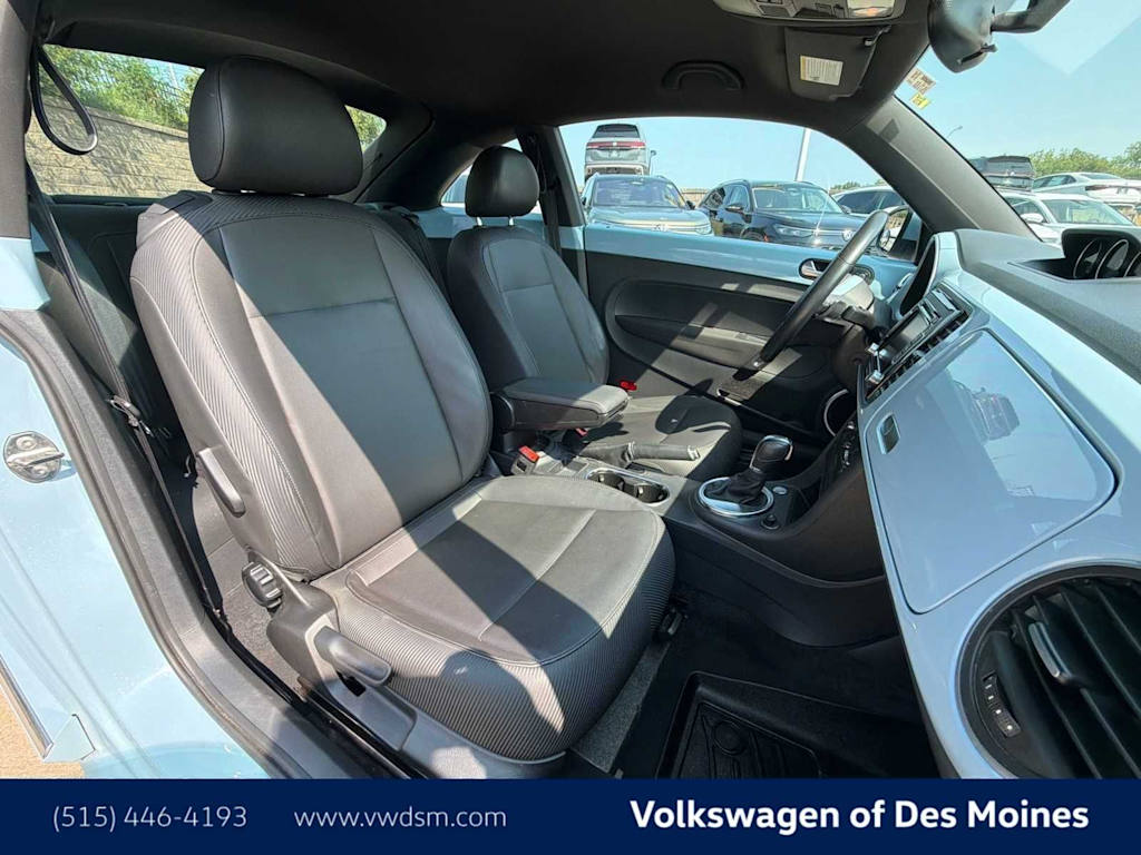Thumbnail: 2014 Volkswagen Beetle - 12