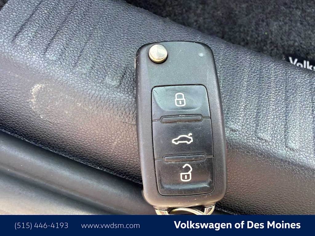 Thumbnail: 2014 Volkswagen Beetle - 19