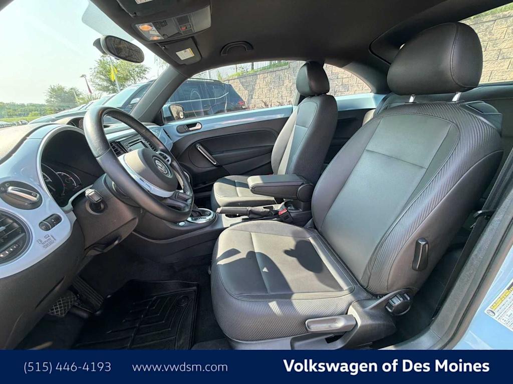 Thumbnail: 2014 Volkswagen Beetle - 11