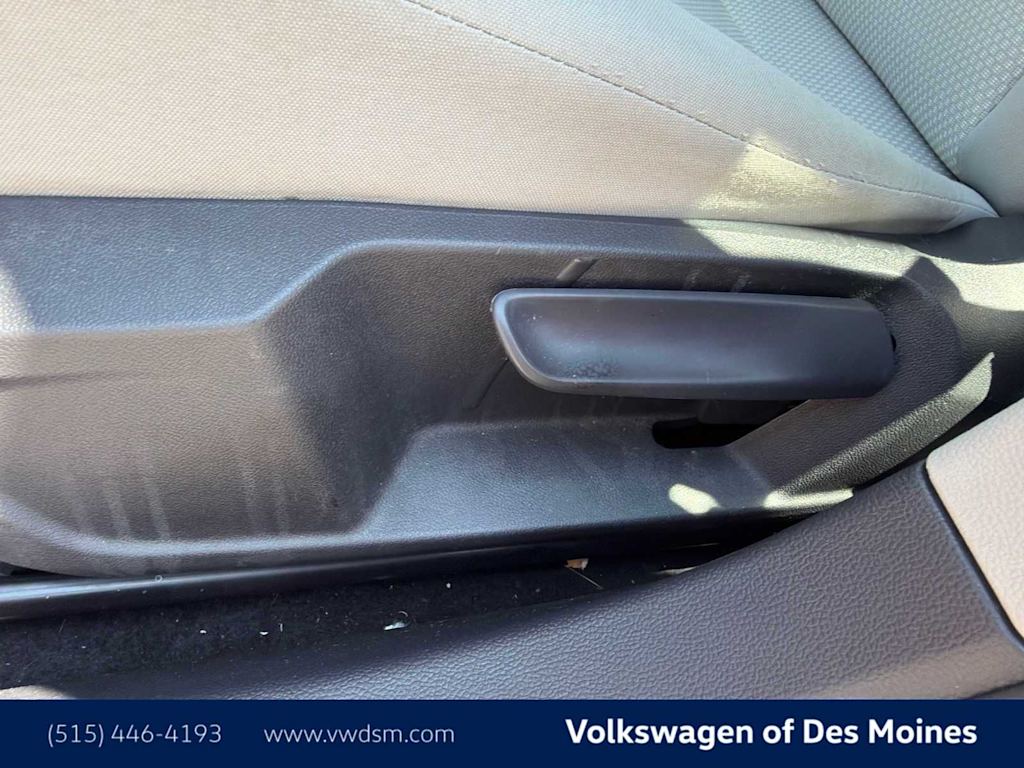 Thumbnail: 2019 Volkswagen Jetta - 22