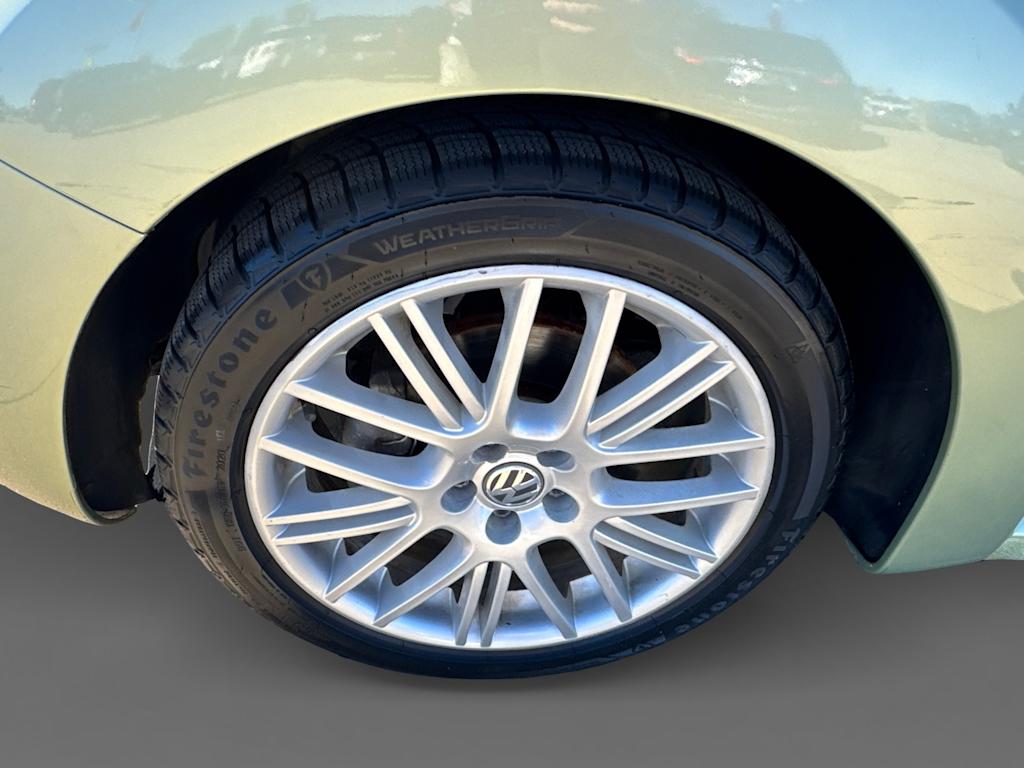 Thumbnail: 2007 Volkswagen New Beetle - 8