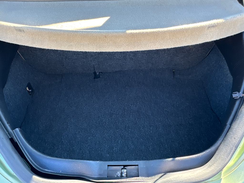 Thumbnail: 2007 Volkswagen New Beetle - 17