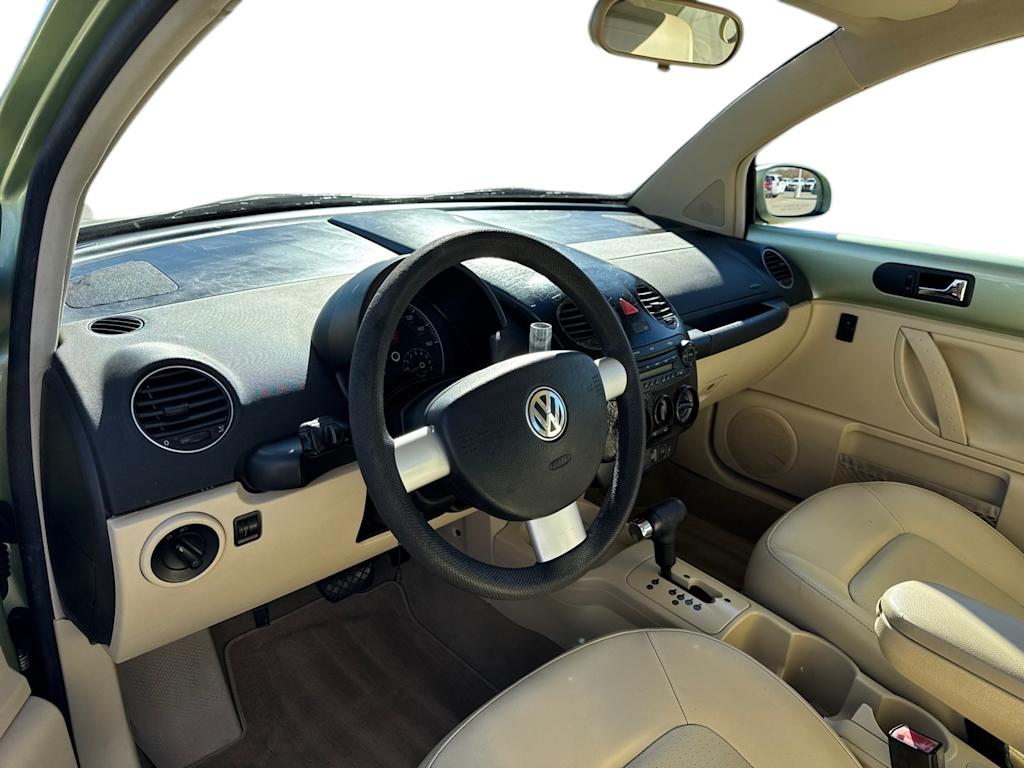 Thumbnail: 2007 Volkswagen New Beetle - 2