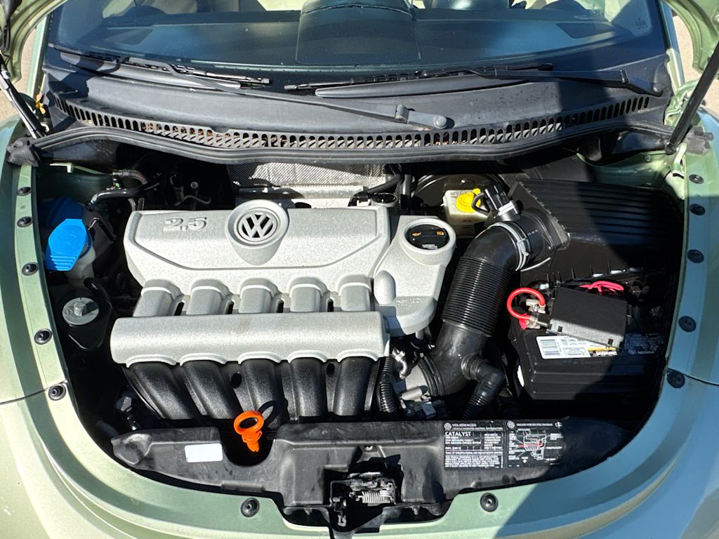 Thumbnail: 2007 Volkswagen New Beetle - 9