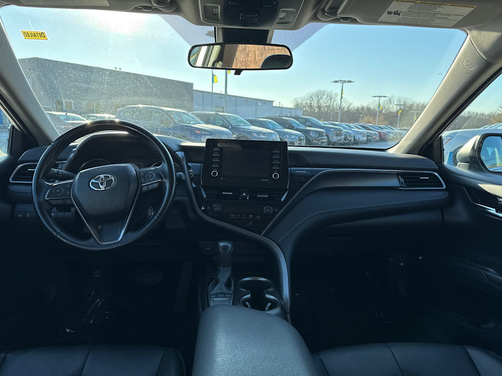 2022 Toyota Camry SE 10