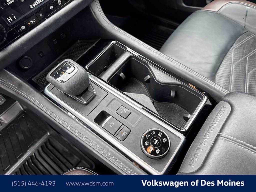 Thumbnail: 2022 Nissan Pathfinder - 16