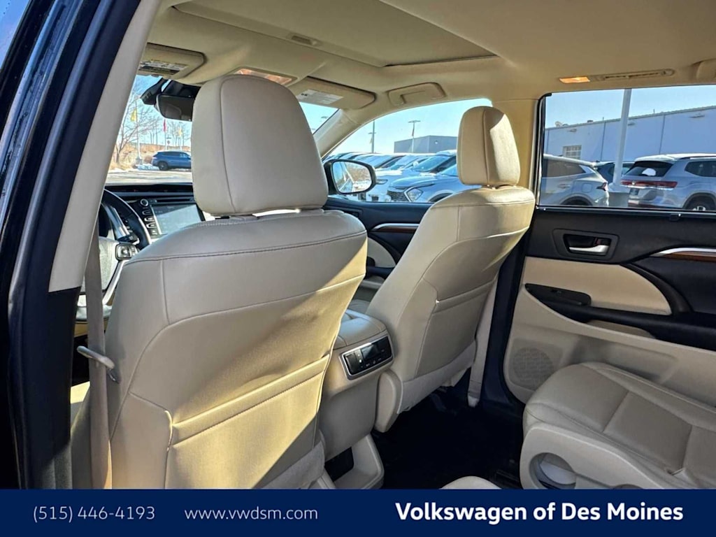 Thumbnail: 2018 Toyota Highlander - 21