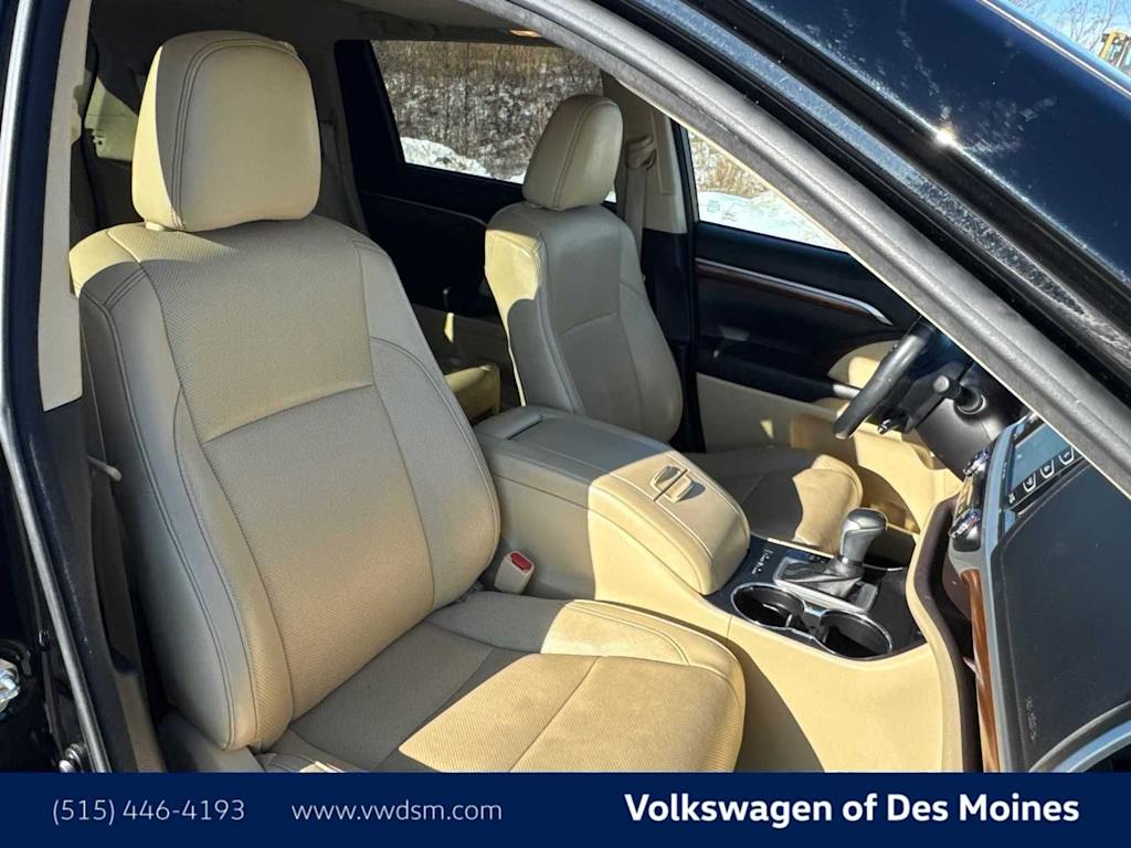 Thumbnail: 2018 Toyota Highlander - 12