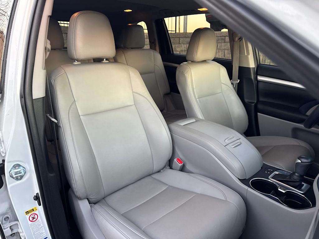 2019 Toyota Highlander XLE 12