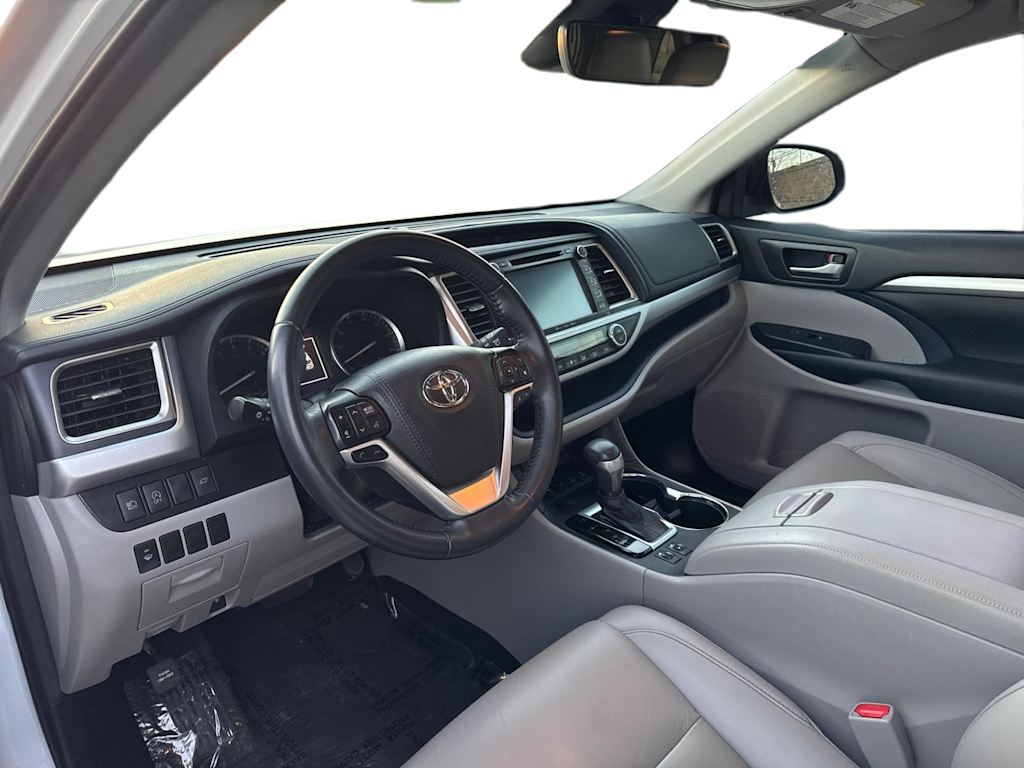 2019 Toyota Highlander XLE 2