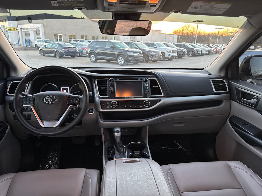 2019 Toyota Highlander XLE 10