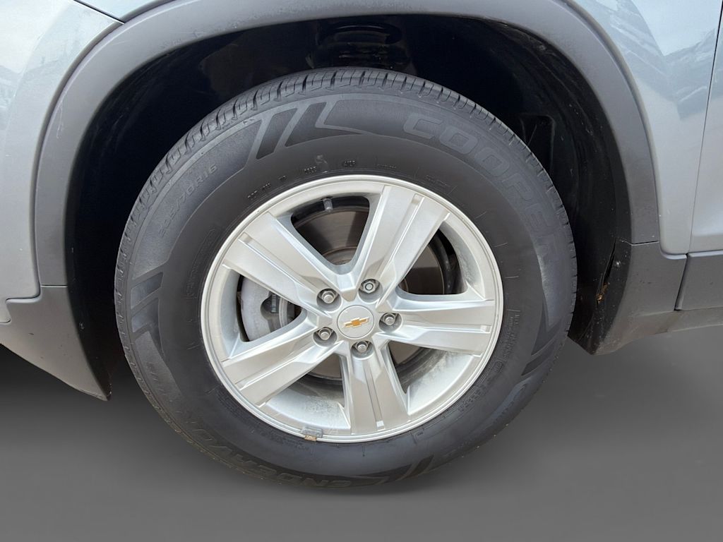 Thumbnail: 2019 Chevrolet Trax - 8