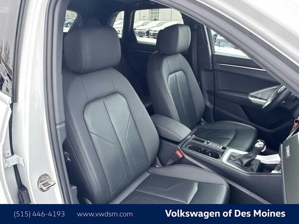 Thumbnail: 2025 Audi Q3 - 11