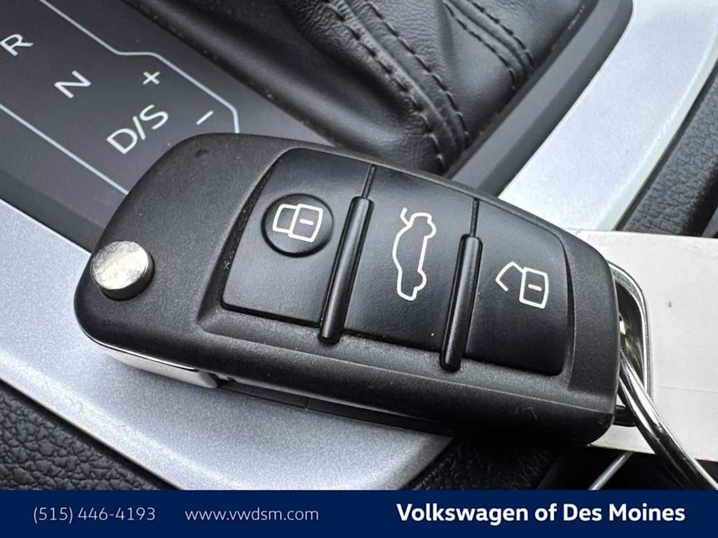 Thumbnail: 2025 Audi Q3 - 21