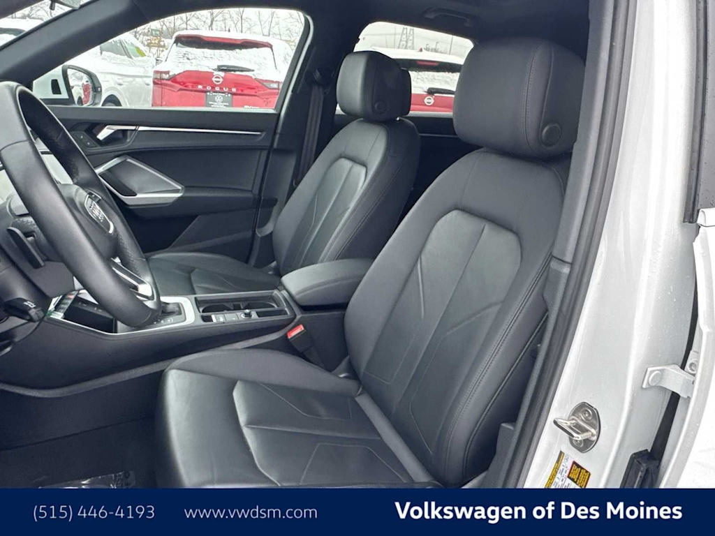 Thumbnail: 2025 Audi Q3 - 10