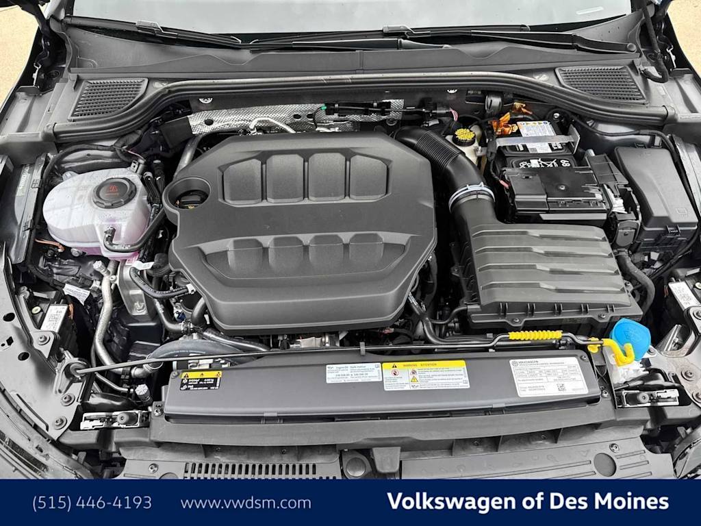 Thumbnail: 2025 Volkswagen Golf - 9