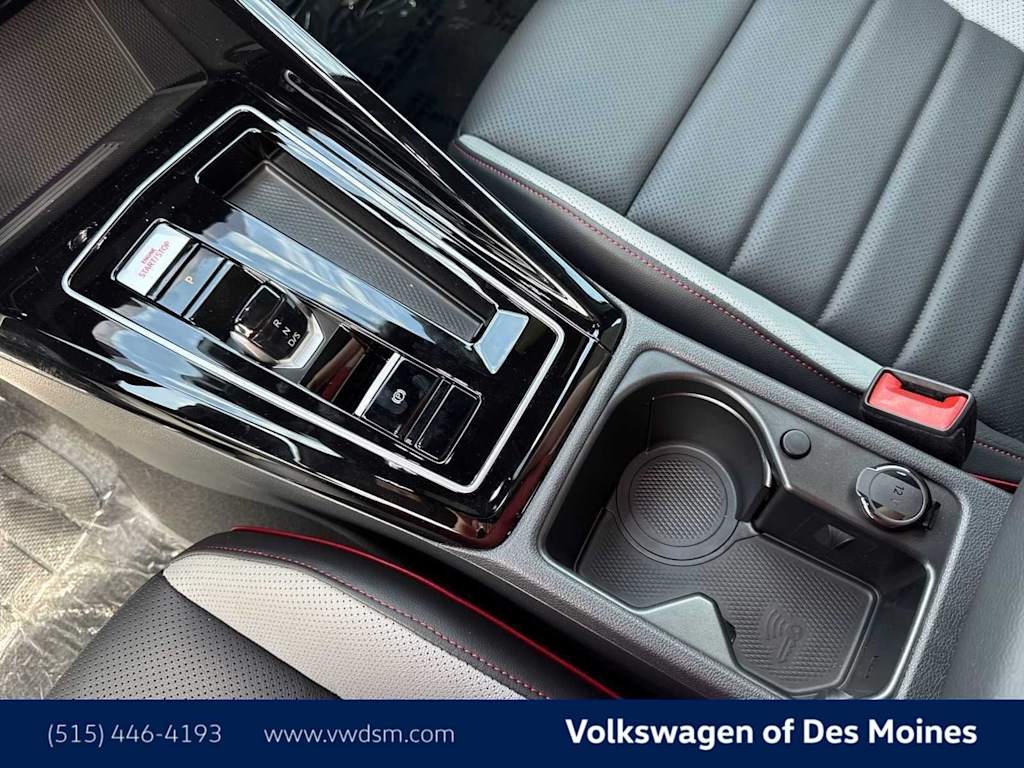 Thumbnail: 2025 Volkswagen Golf - 15