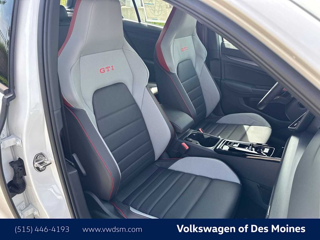 Thumbnail: 2025 Volkswagen Golf - 11