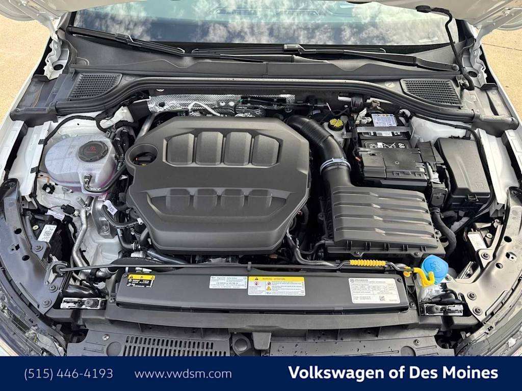 Thumbnail: 2025 Volkswagen Golf - 8